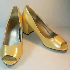 Anne Klein Size 9 Open Toe 2 in heel